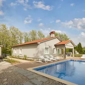 https://villa-meadow.in-istria.net